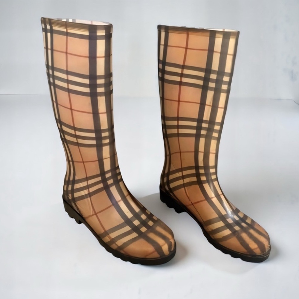 Burberry Women's Rain Boots (classic tan plaid)